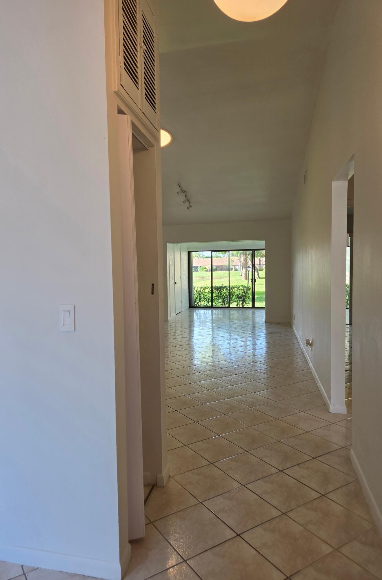 625 SEA PINE Way H — photo 7