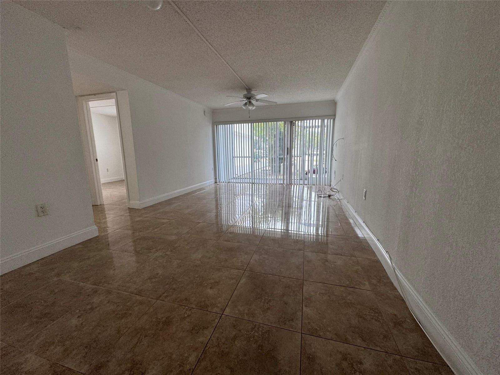 4205 N UNIVERSITY Drive 107 — photo 4