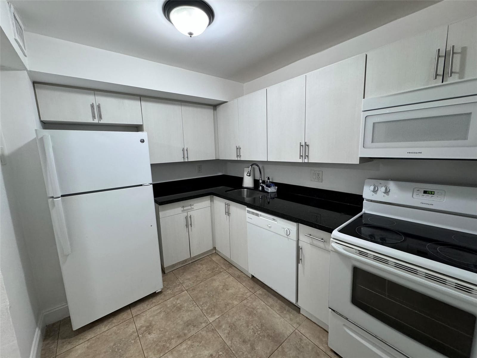 4205 N UNIVERSITY Drive 107 — photo 7