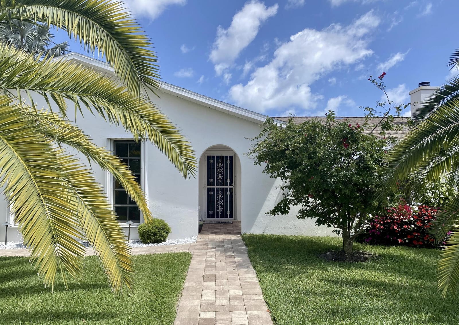 2327 WINDSOR Road, Palm Beach Gardens, FL 33410 photo 2