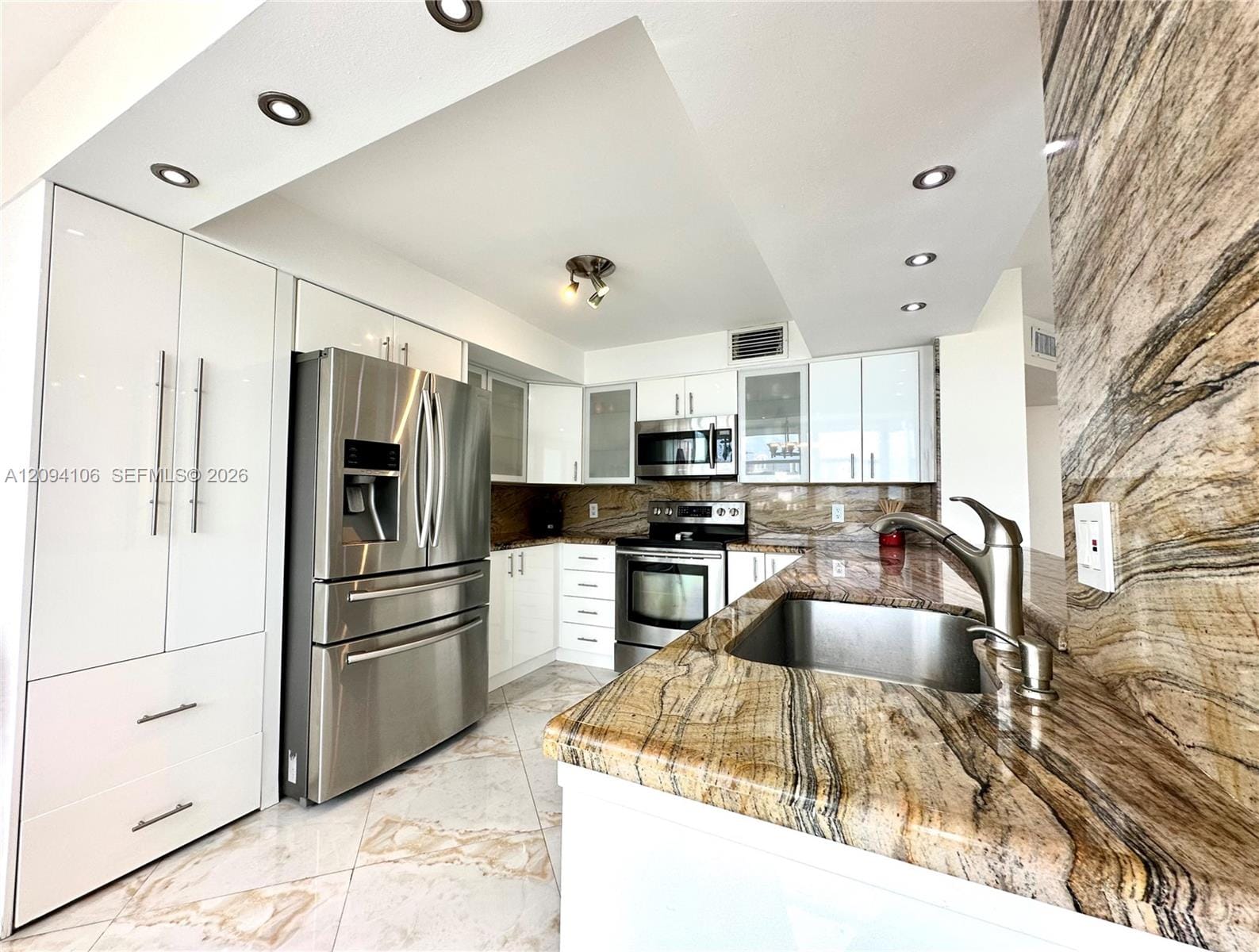 16558 NE 26th Avenue 5D, North Miami Beach, FL 33160 photo 5