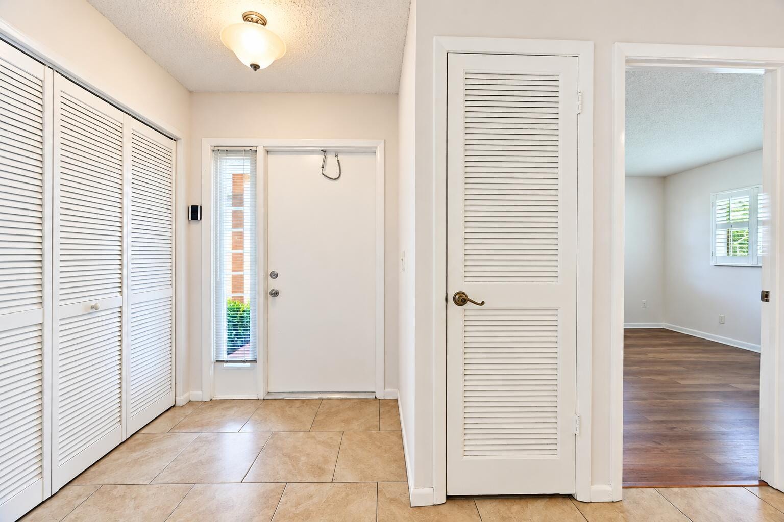 828 TIMBERVIEW Drive A — photo 8