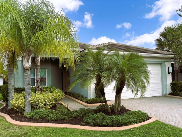 11852 SW Waterford Isle Way, Port St. Lucie, FL 34987