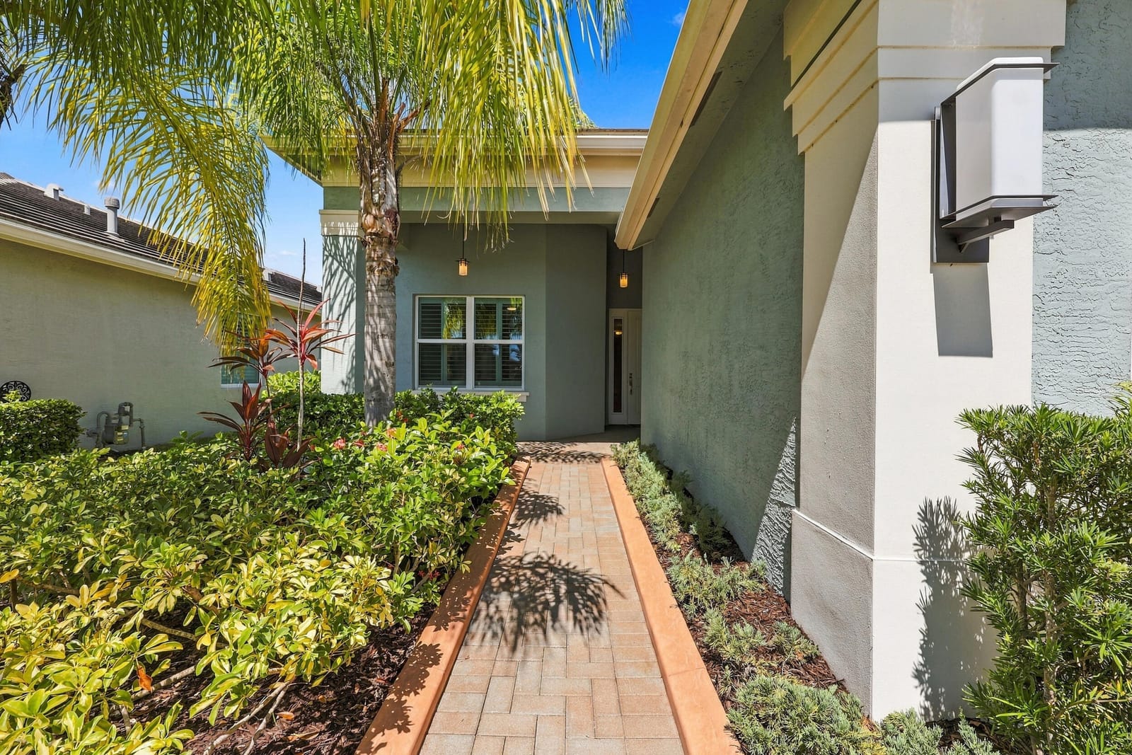 11852 SW Waterford Isle Way, Port St. Lucie, FL 34987 photo 2