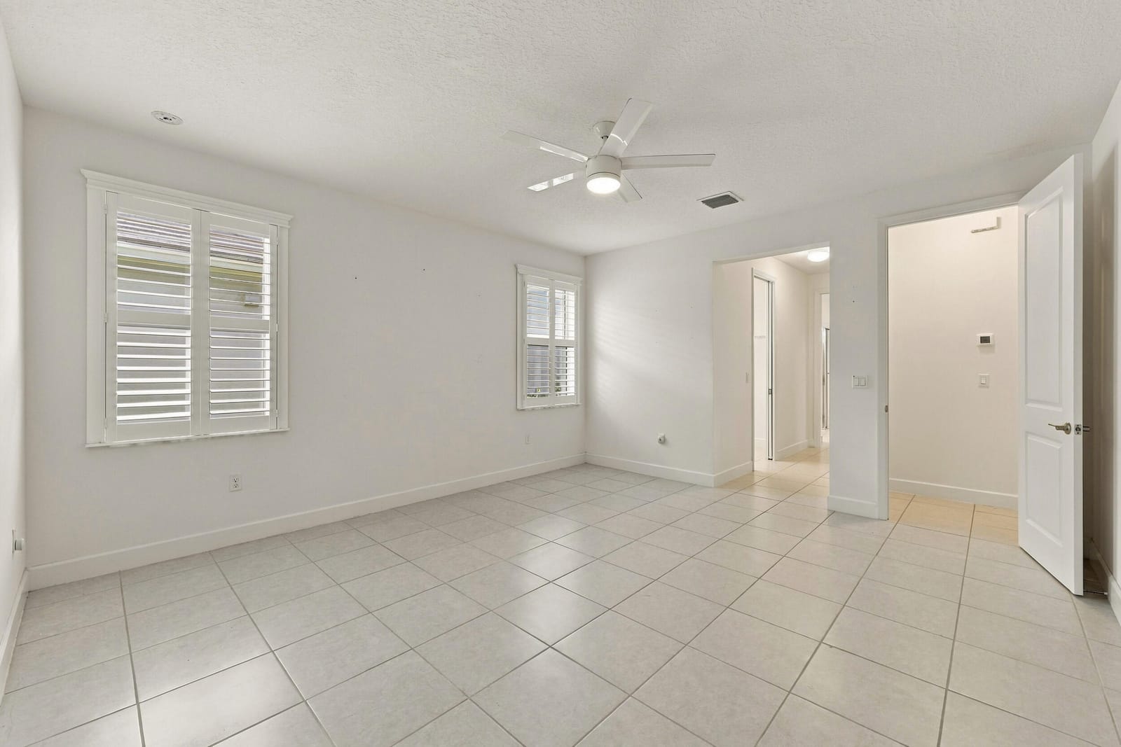 11852 SW Waterford Isle Way, Port St. Lucie, FL 34987 photo 13