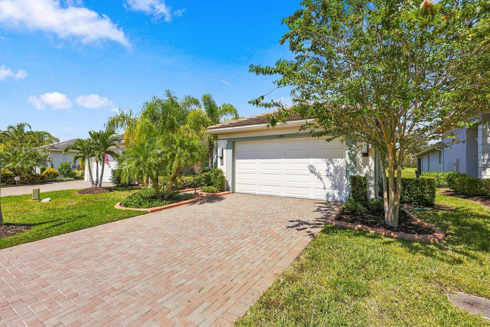 11852 SW Waterford Isle Way, Port St. Lucie, FL 34987 photo 3