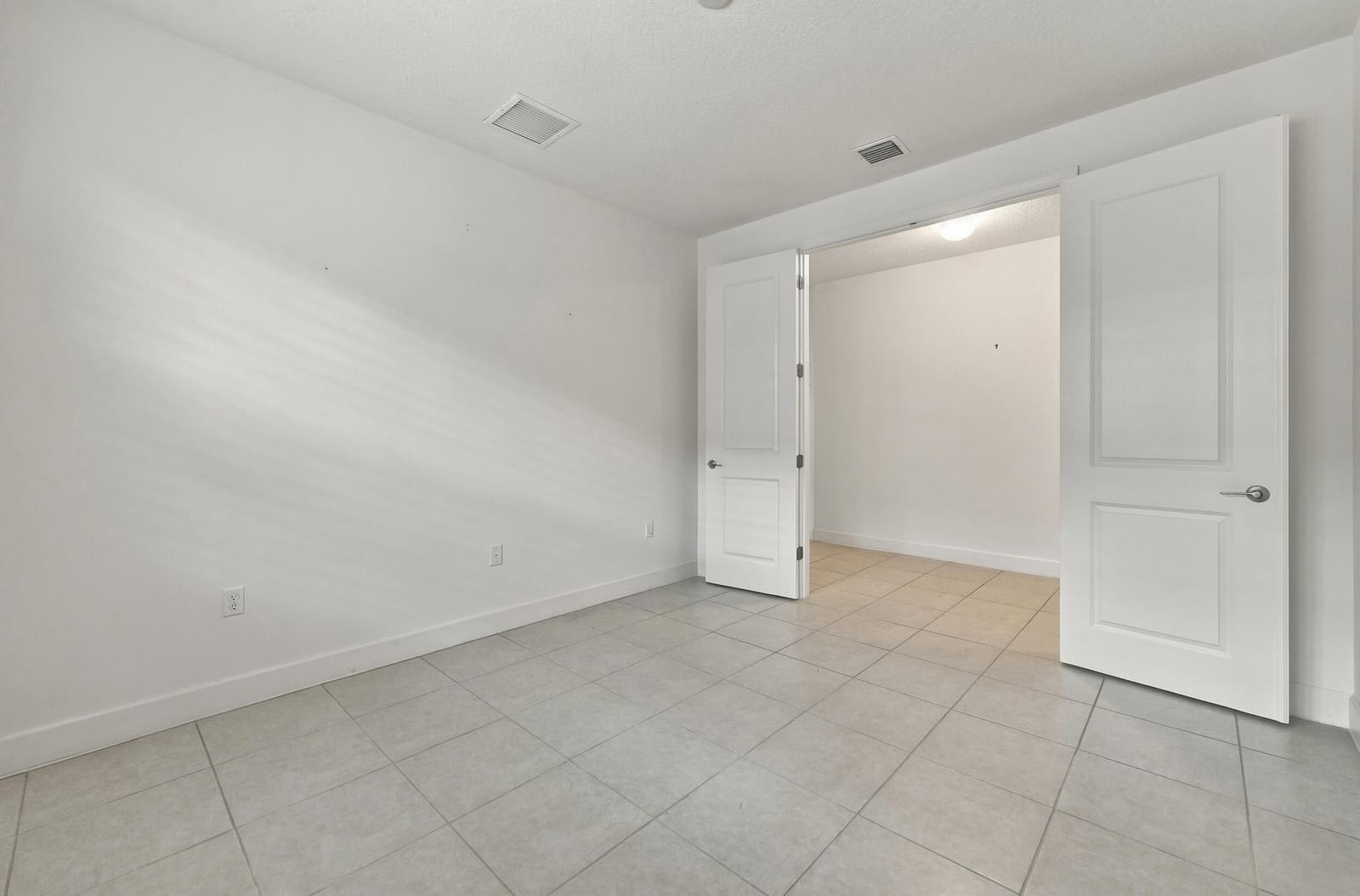 11852 SW Waterford Isle Way, Port St. Lucie, FL 34987 photo 23