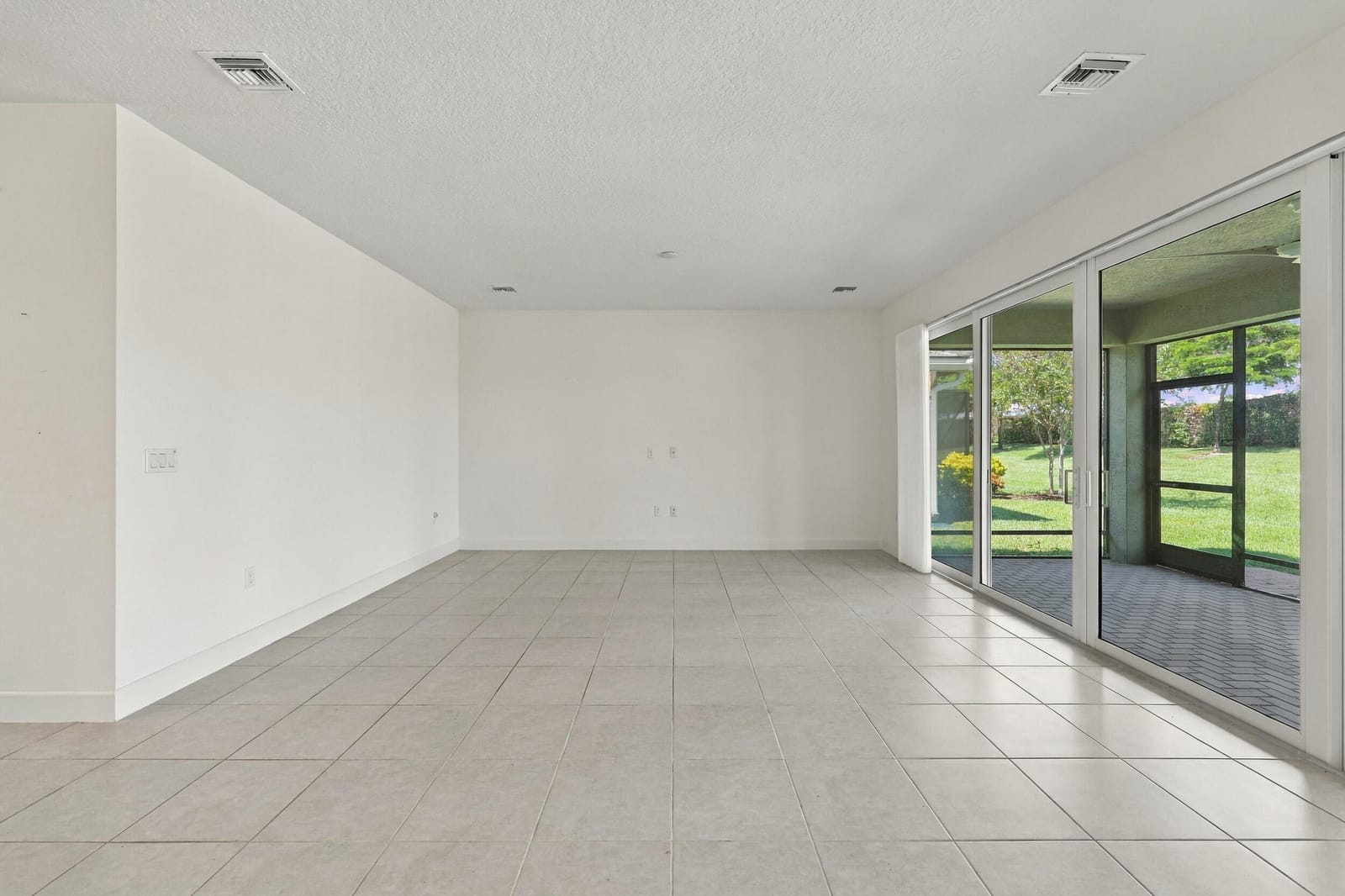 11852 SW Waterford Isle Way, Port St. Lucie, FL 34987 photo 7