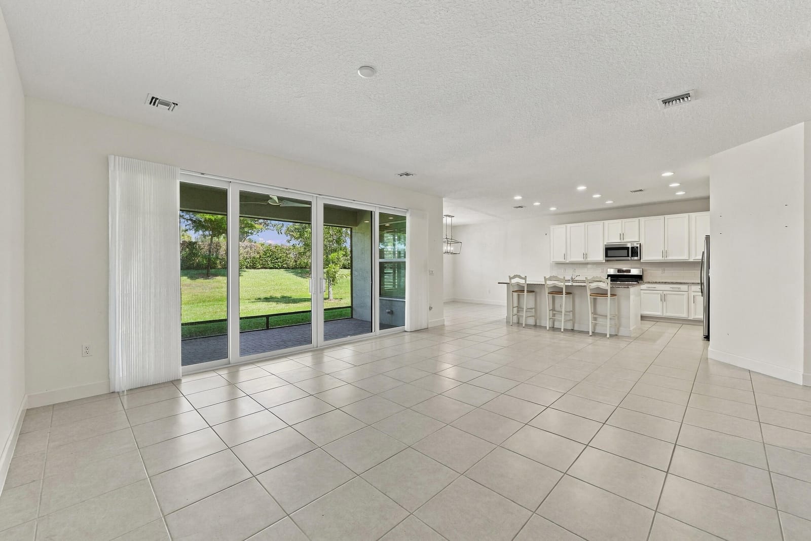11852 SW Waterford Isle Way, Port St. Lucie, FL 34987 photo 8