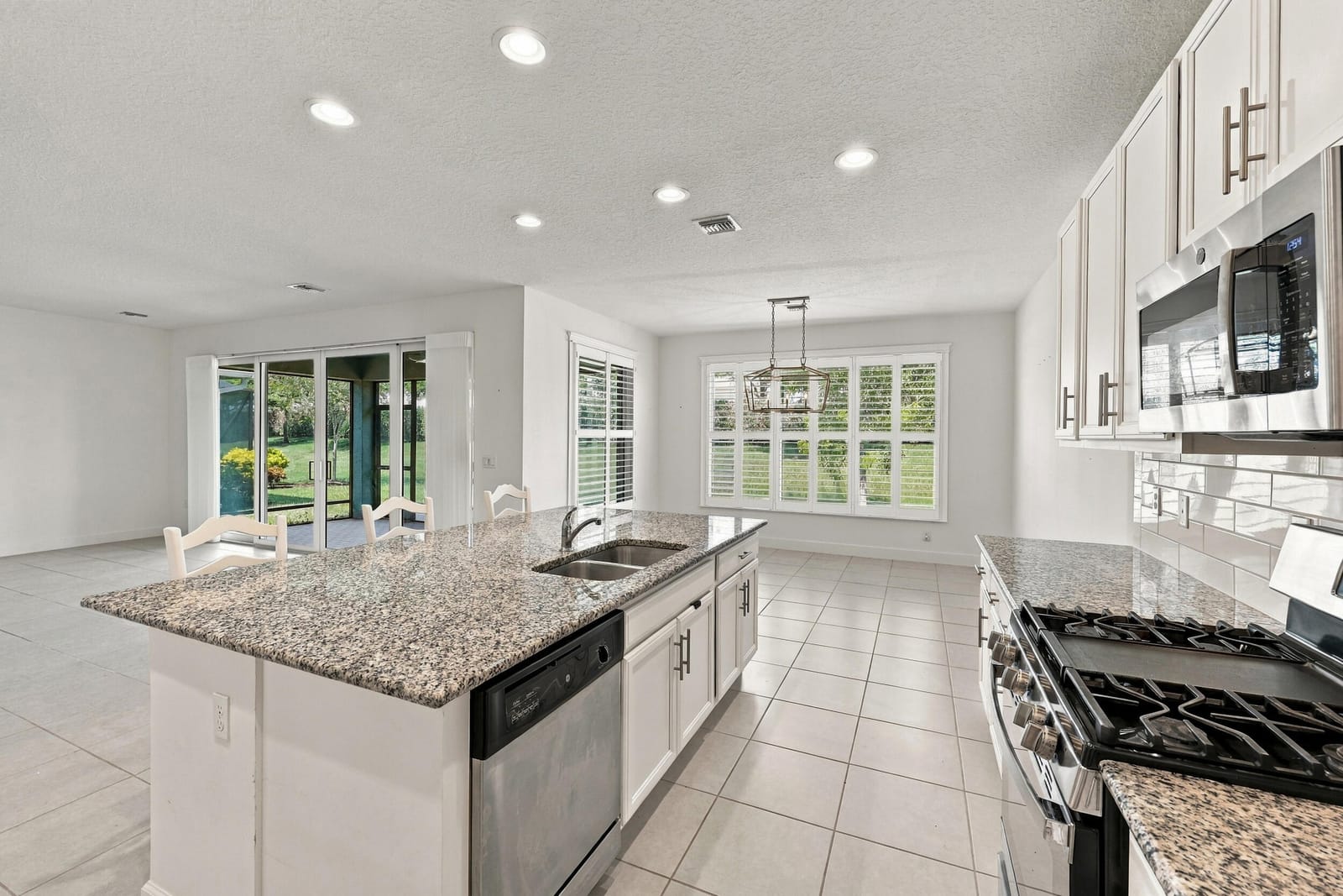 11852 SW Waterford Isle Way, Port St. Lucie, FL 34987 photo 10
