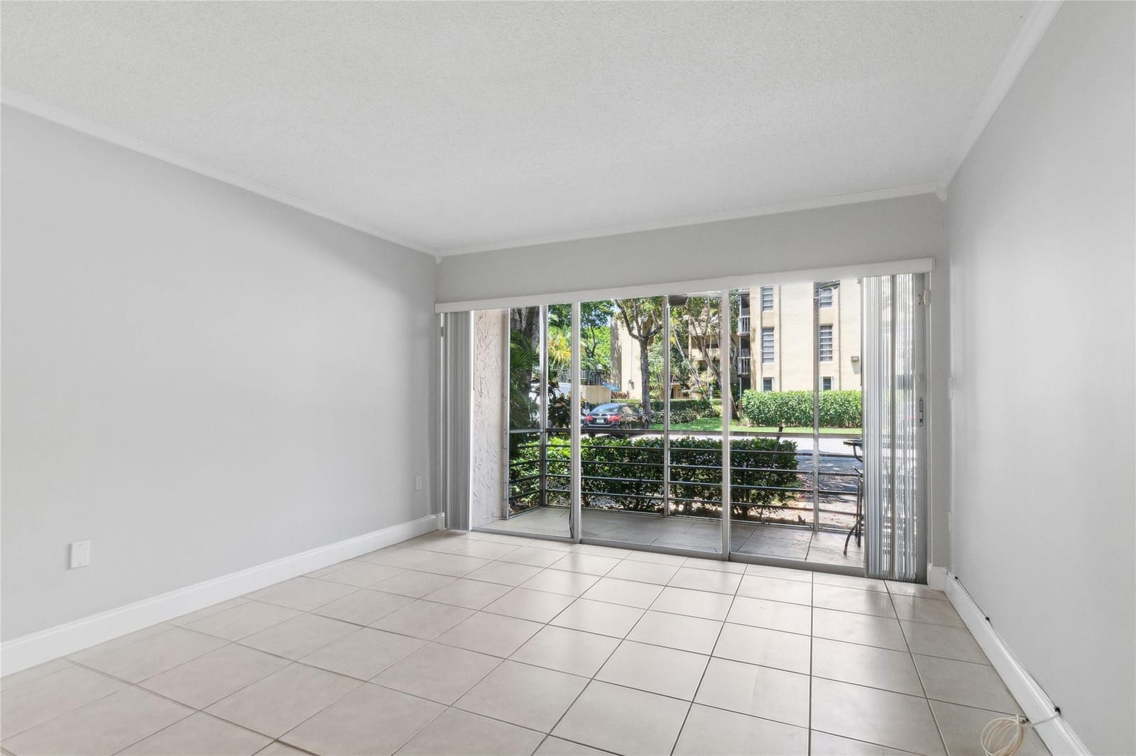 485 N Pine Island Road 105A — photo 3
