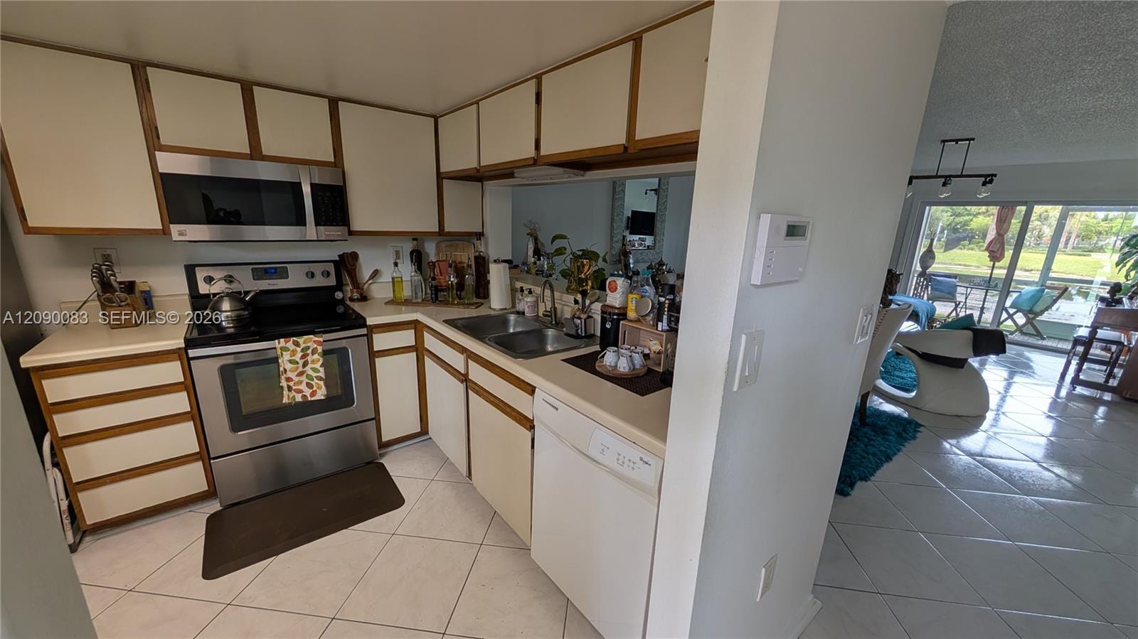 211 SW 113th Way 211, Pembroke Pines, FL 33025 photo 13