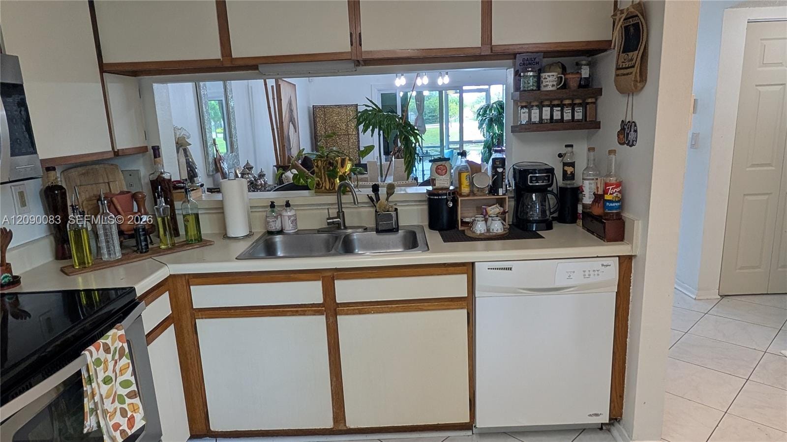211 SW 113th Way 211, Pembroke Pines, FL 33025 photo 14