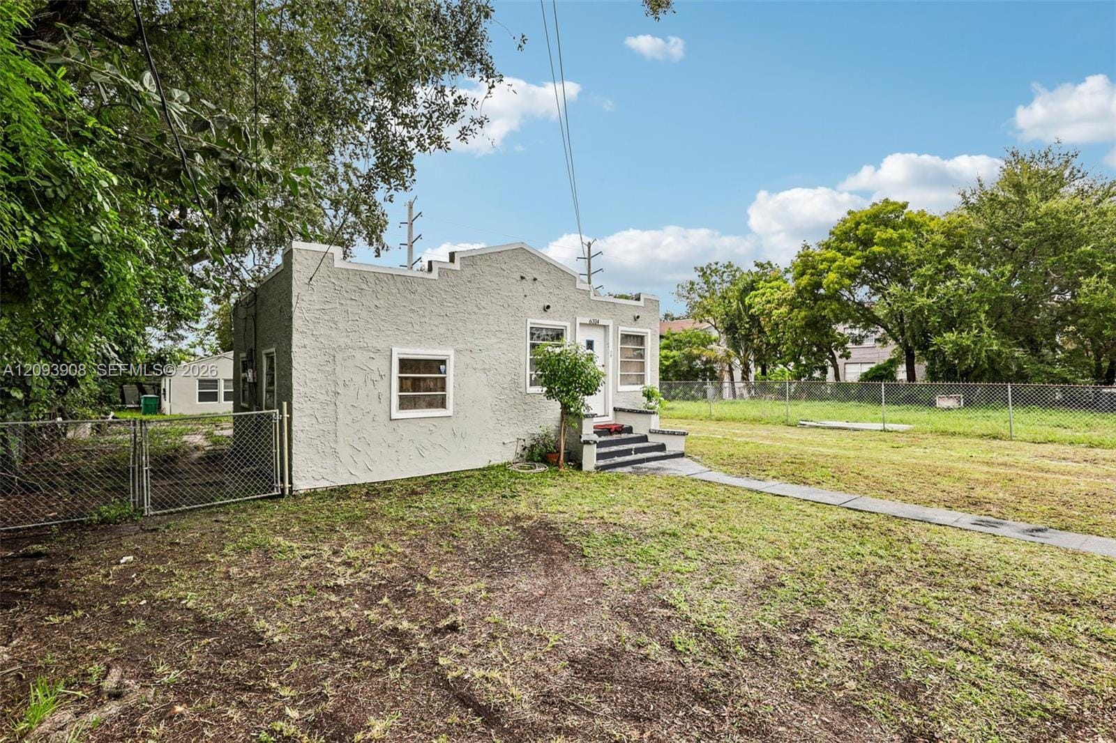 6314 NW 4th Avenue — photo 11