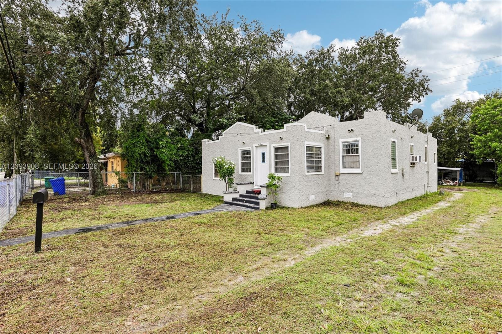 6314 NW 4th Avenue — photo 3