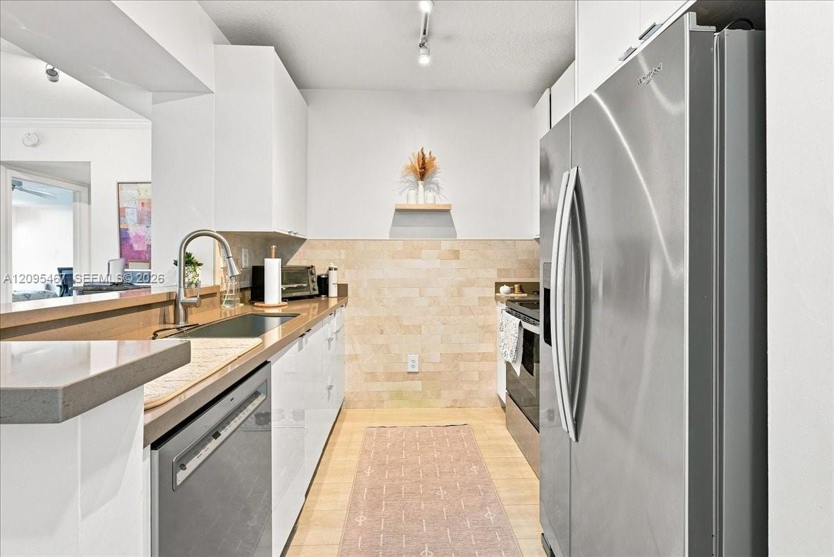 2665 SW 37th Avenue 211 — photo 12