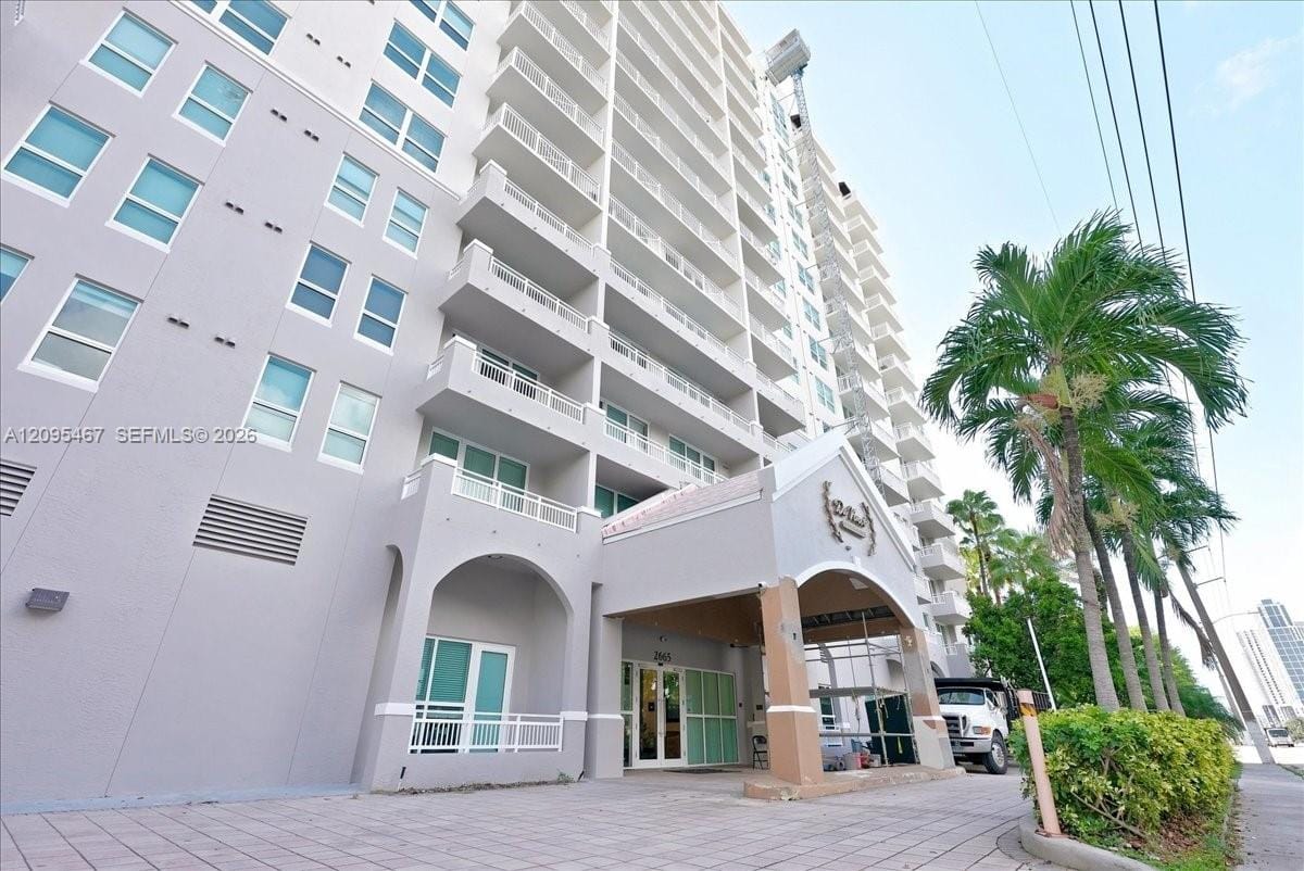 2665 SW 37th Avenue 211 — photo 3