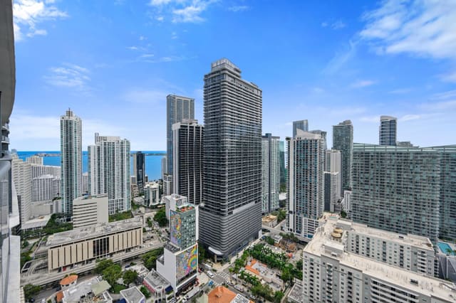 55 SW 9th Street 3705, Miami, FL 33130