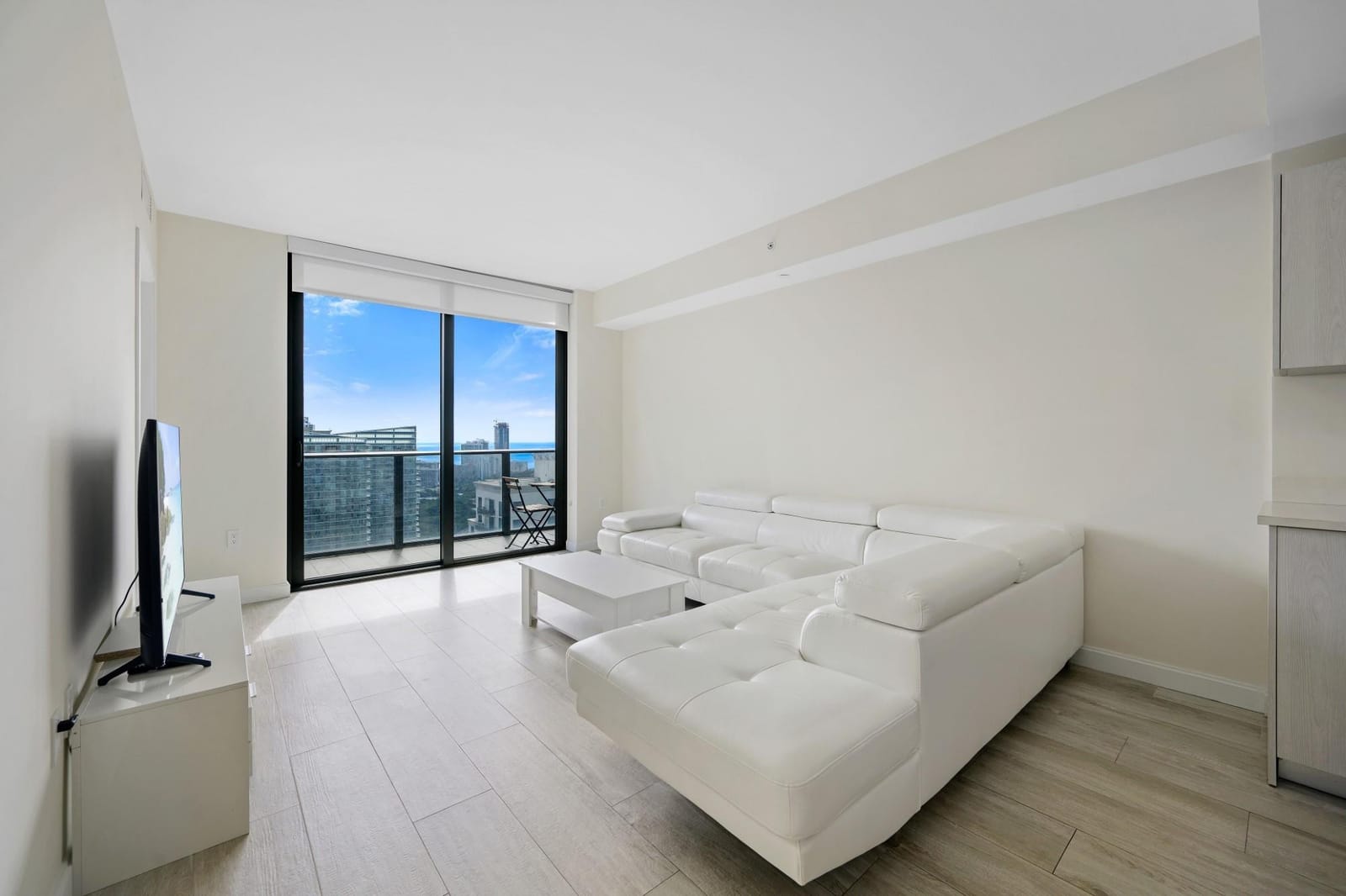 55 SW 9th Street 3705 — photo 7