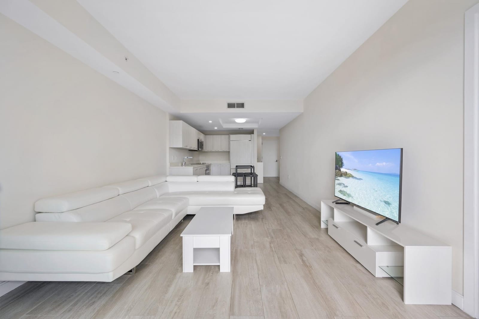 55 SW 9th Street 3705 — photo 9