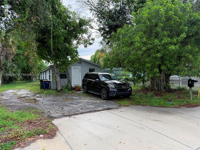 309 N 17th Street, Fort Pierce, FL 34950
