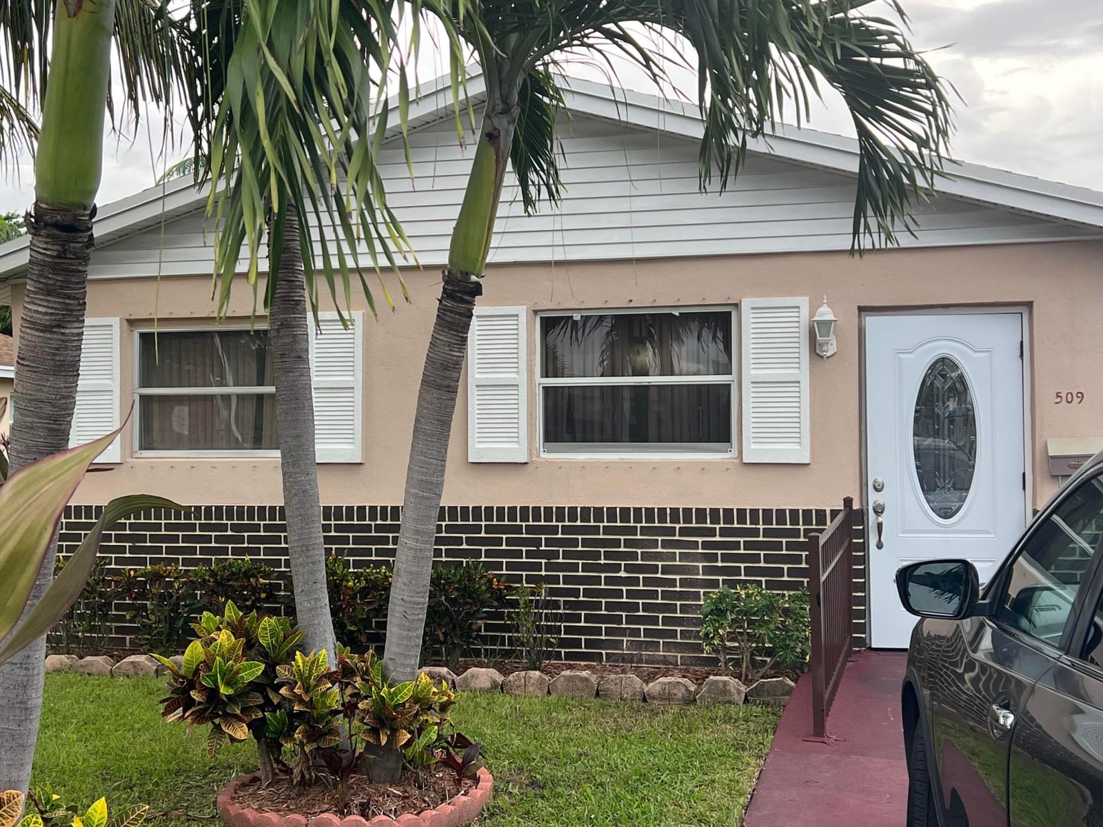 509 SW 10TH Street — photo 3