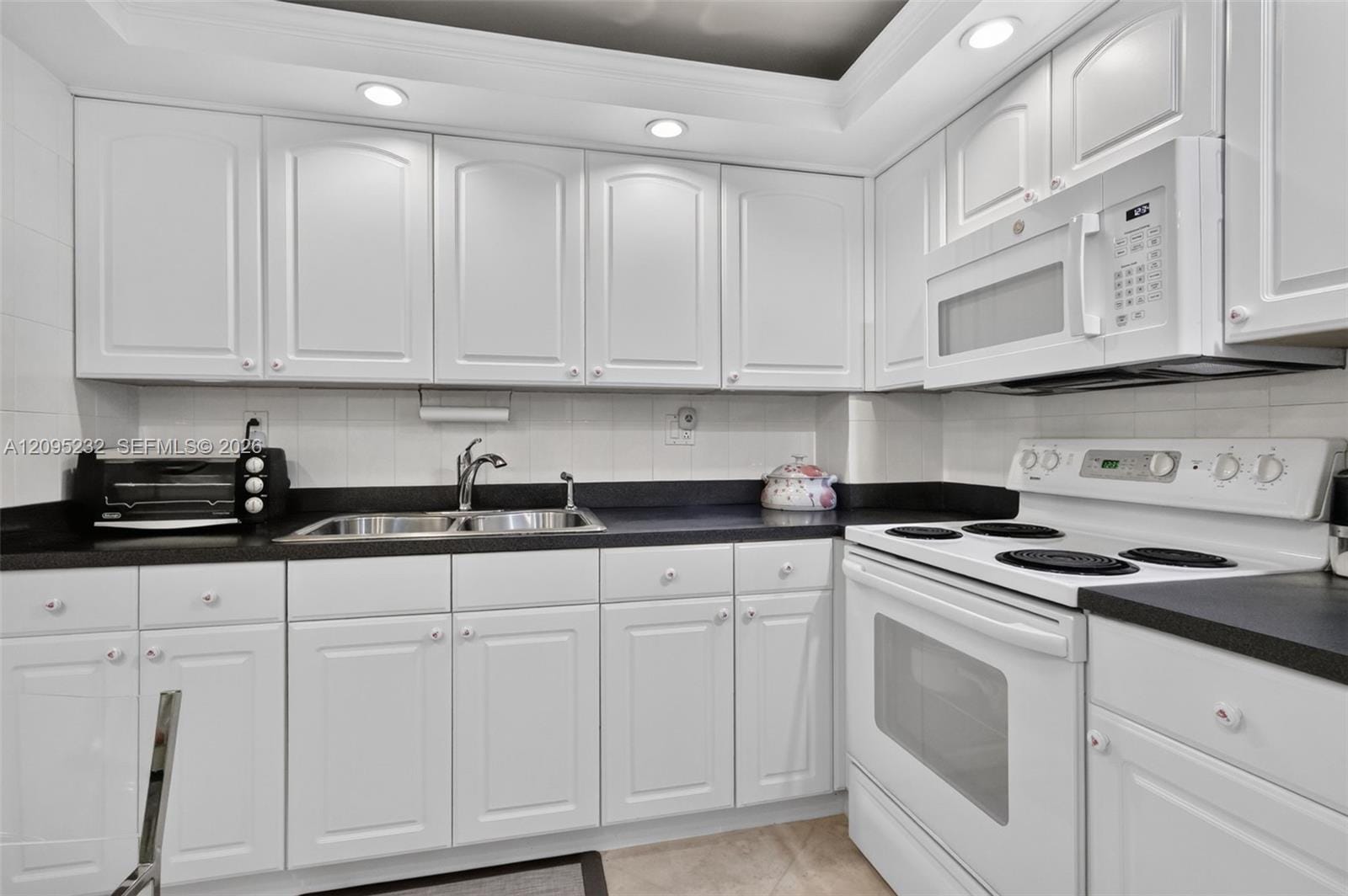 1913 S Ocean Drive 230 — photo 11