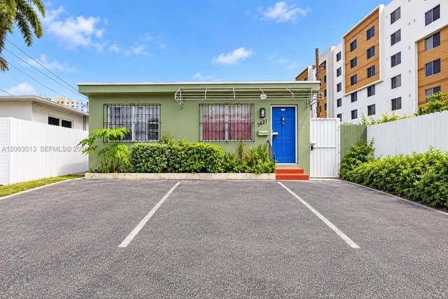 3621 NW 23rd Avenue, Miami, FL 33142