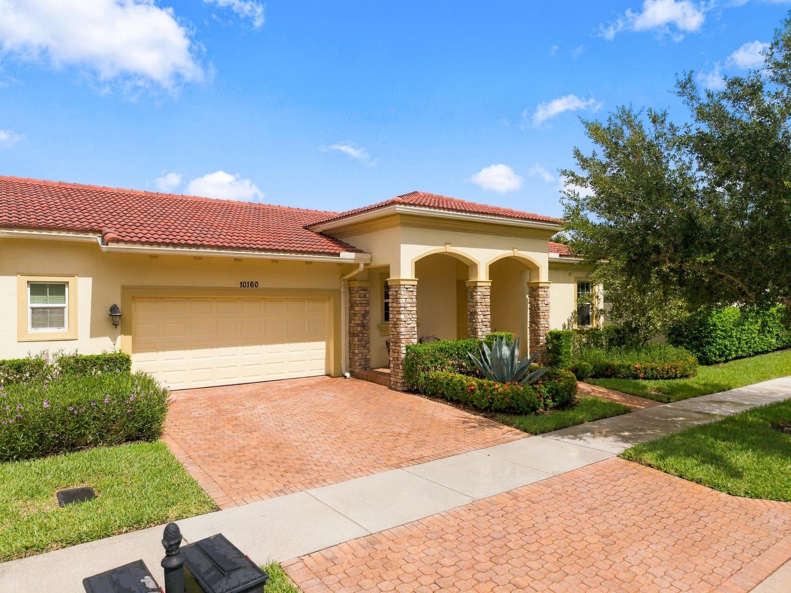 10160 SW AZZO Lane, Port St. Lucie, FL 34986 photo 3