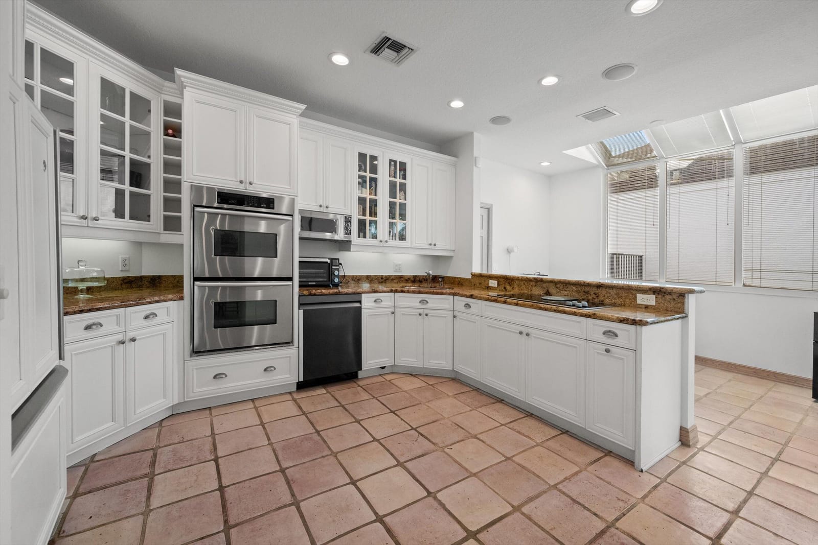 2443 Muir Circle — photo 11