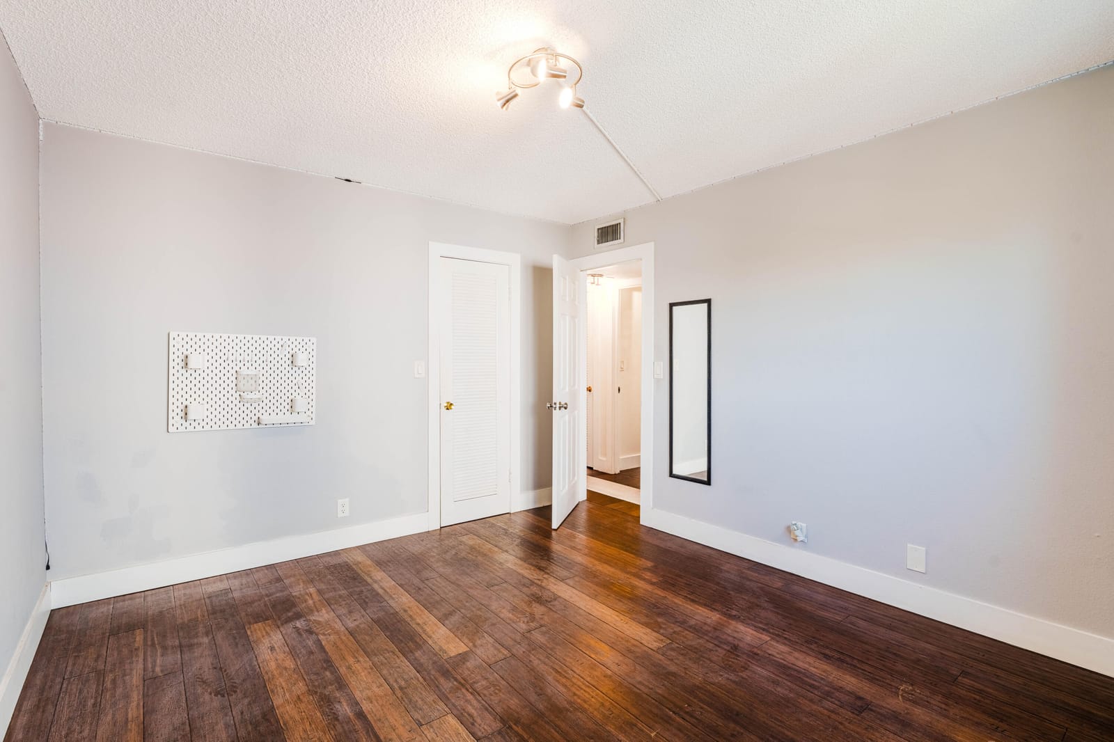 900 NE 12TH Avenue 408, Hallandale Beach, FL 33009 photo 11