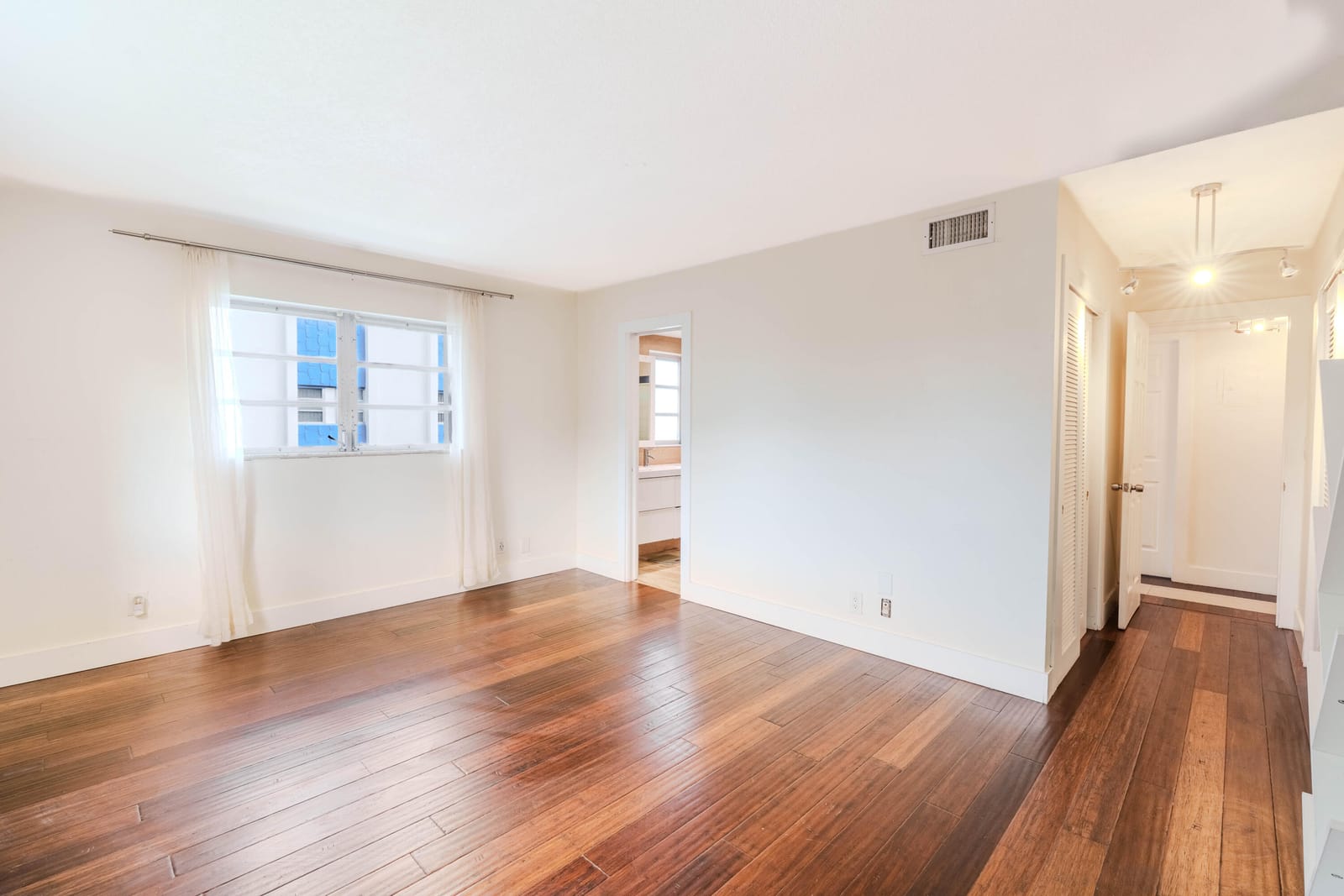 900 NE 12TH Avenue 408, Hallandale Beach, FL 33009 photo 14
