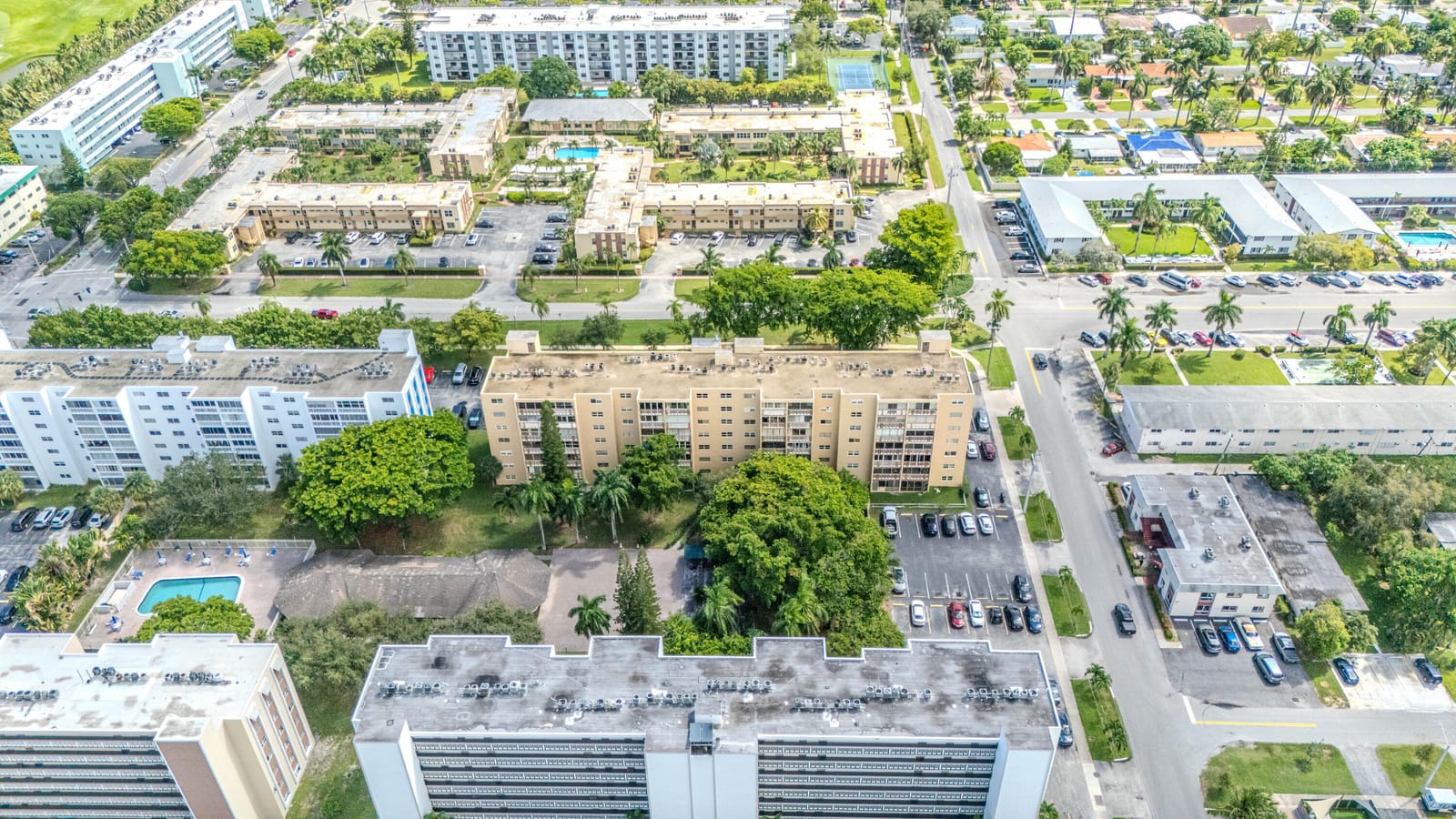 900 NE 12TH Avenue 408, Hallandale Beach, FL 33009 photo 5