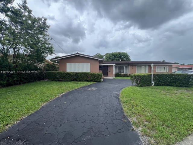 6531 W 8th Avenue, Hialeah, FL 33012