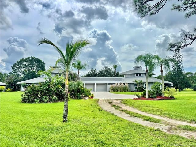 9832 SW Santa Monica Drive, Palm City, FL 34990