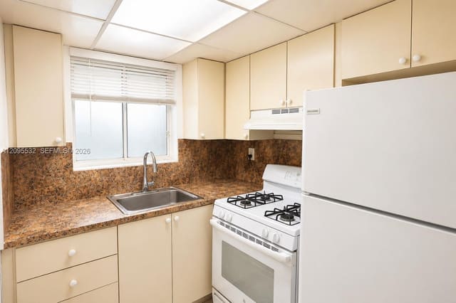 2799 E 4th Avenue 7, Hialeah, FL 33013