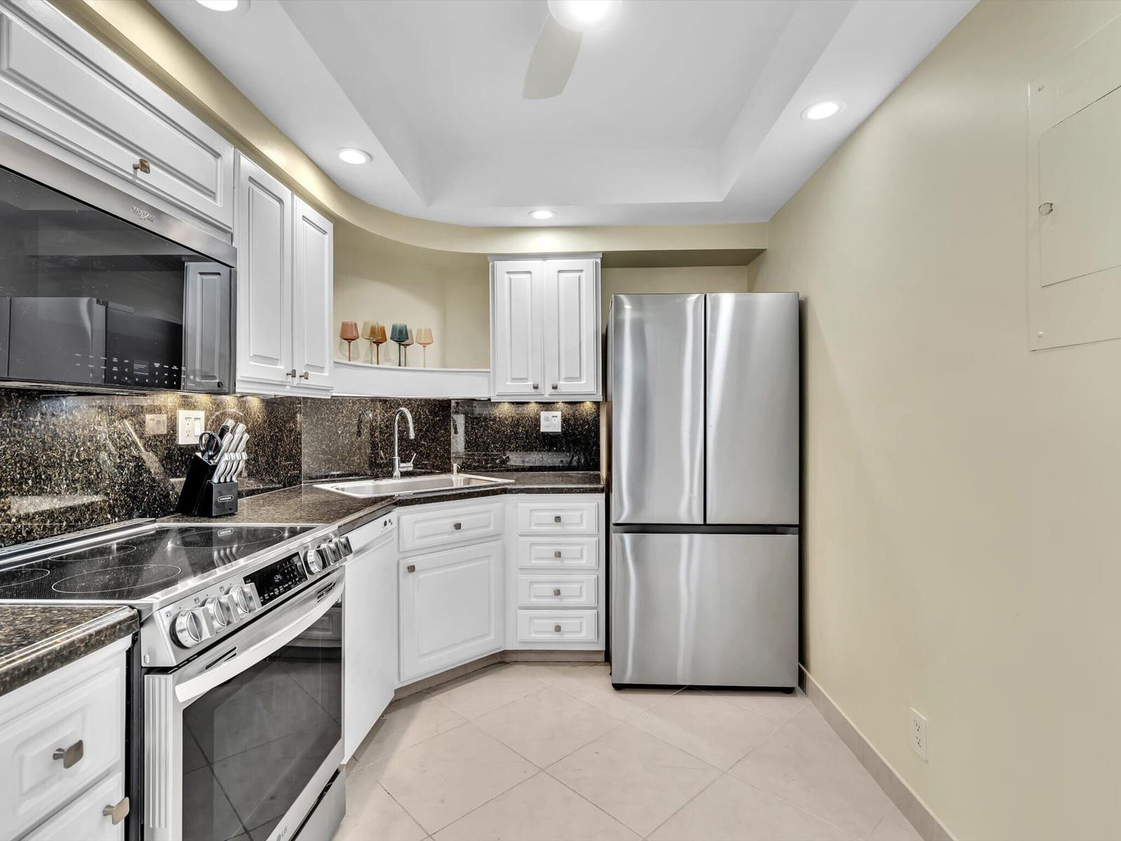 3300 NE 36th Street 420 — photo 8