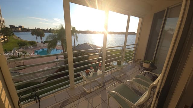 7974 Sailboat Key Boulevard 202, FL 33707
