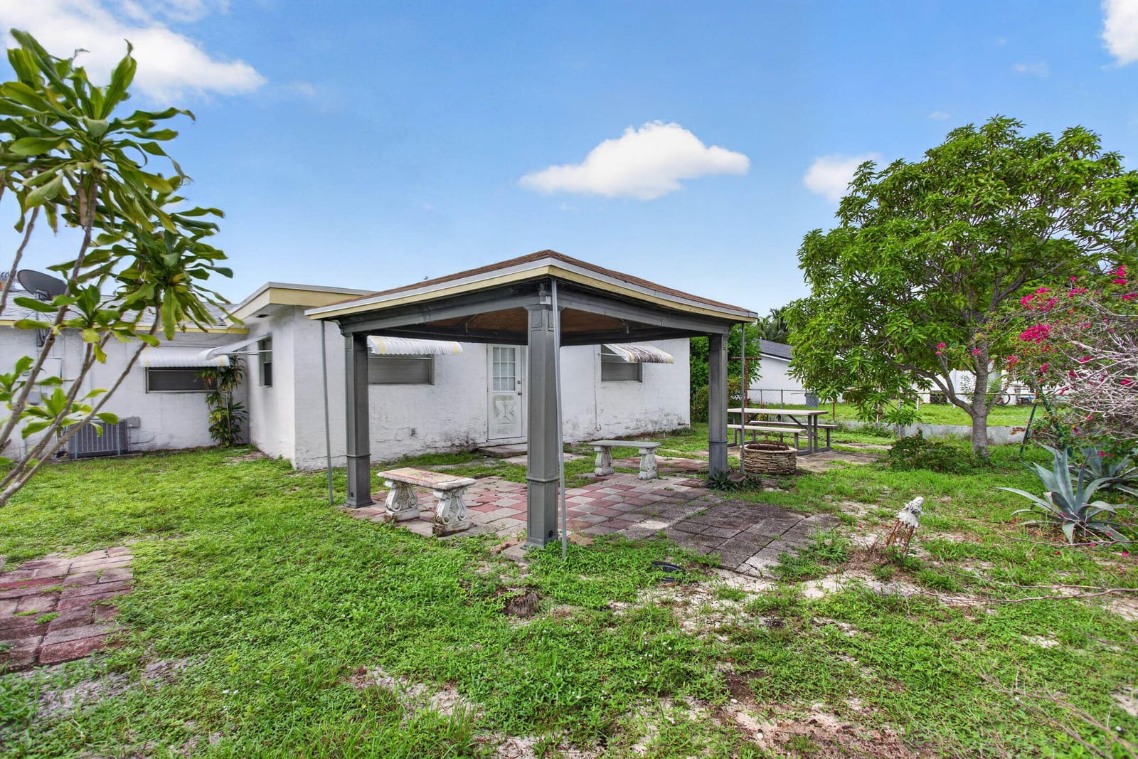 631 SW 10TH Court, Deerfield Beach, FL 33441 photo 19