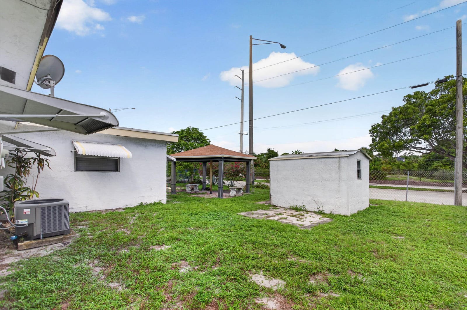 631 SW 10TH Court, Deerfield Beach, FL 33441 photo 20