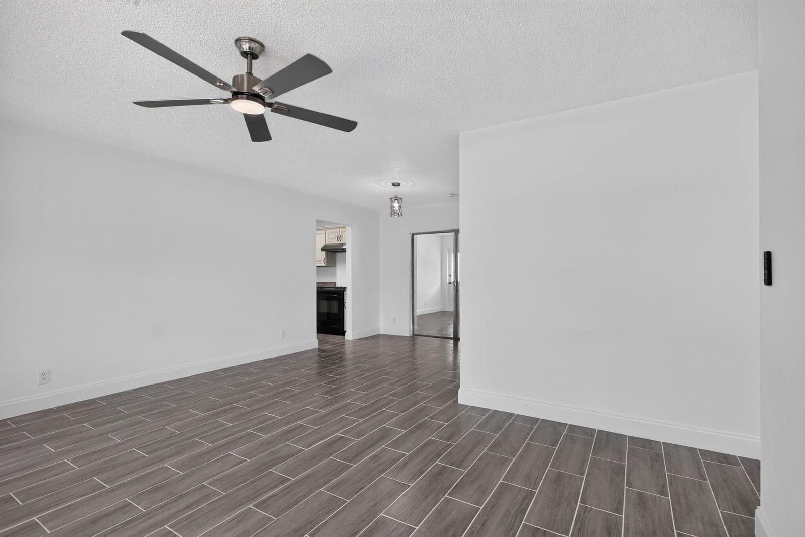 631 SW 10TH Court, Deerfield Beach, FL 33441 photo 4