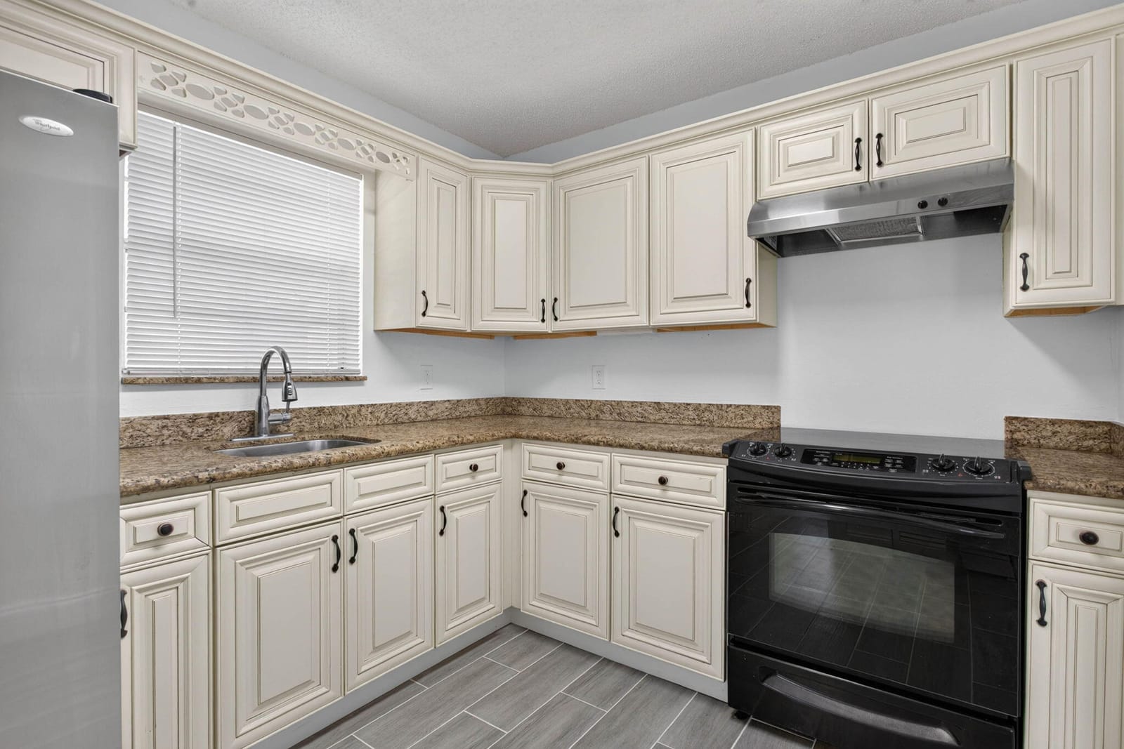 631 SW 10TH Court, Deerfield Beach, FL 33441 photo 7