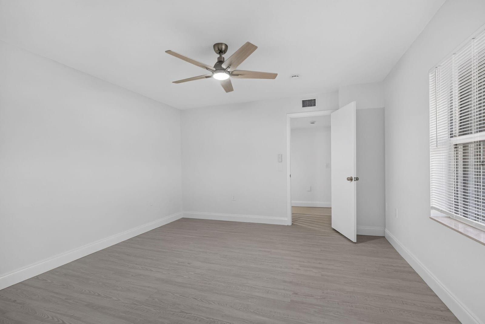 11 AMHERST Court D, Royal Palm Beach, FL 33411 photo 16