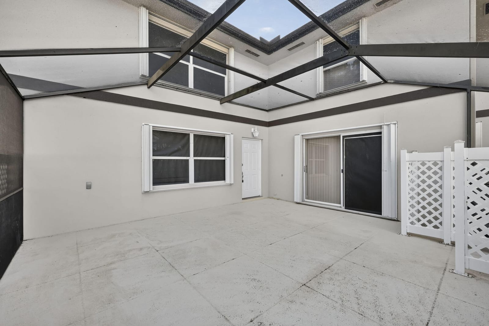 11 AMHERST Court D — photo 3