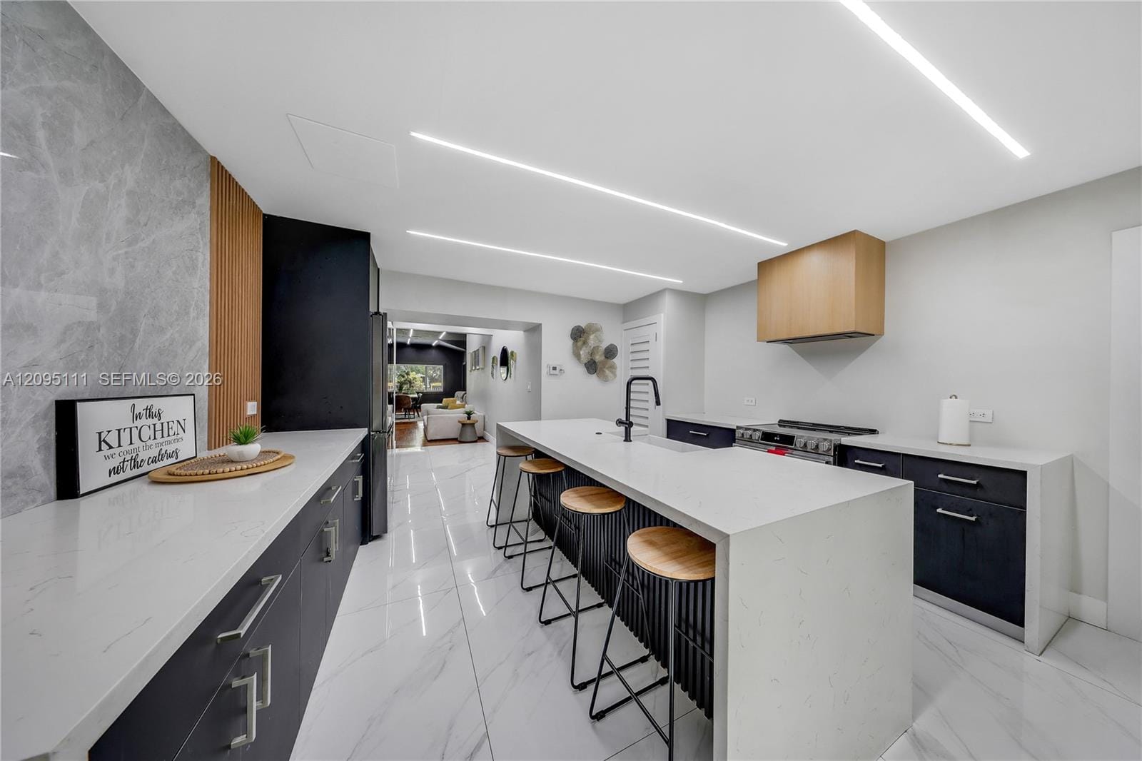 2612 SW 12th Street — photo 9