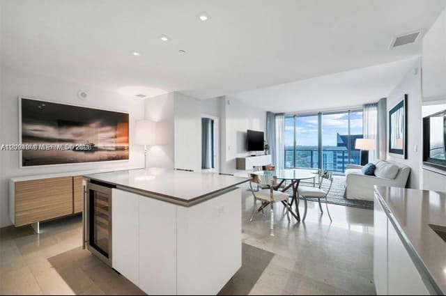 88 SW 7th Street 1904, Miami, FL 33130