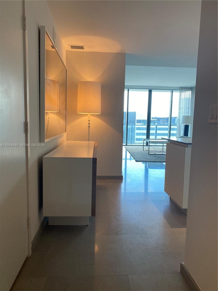 88 SW 7th Street 1904, Miami, FL 33130 photo 13
