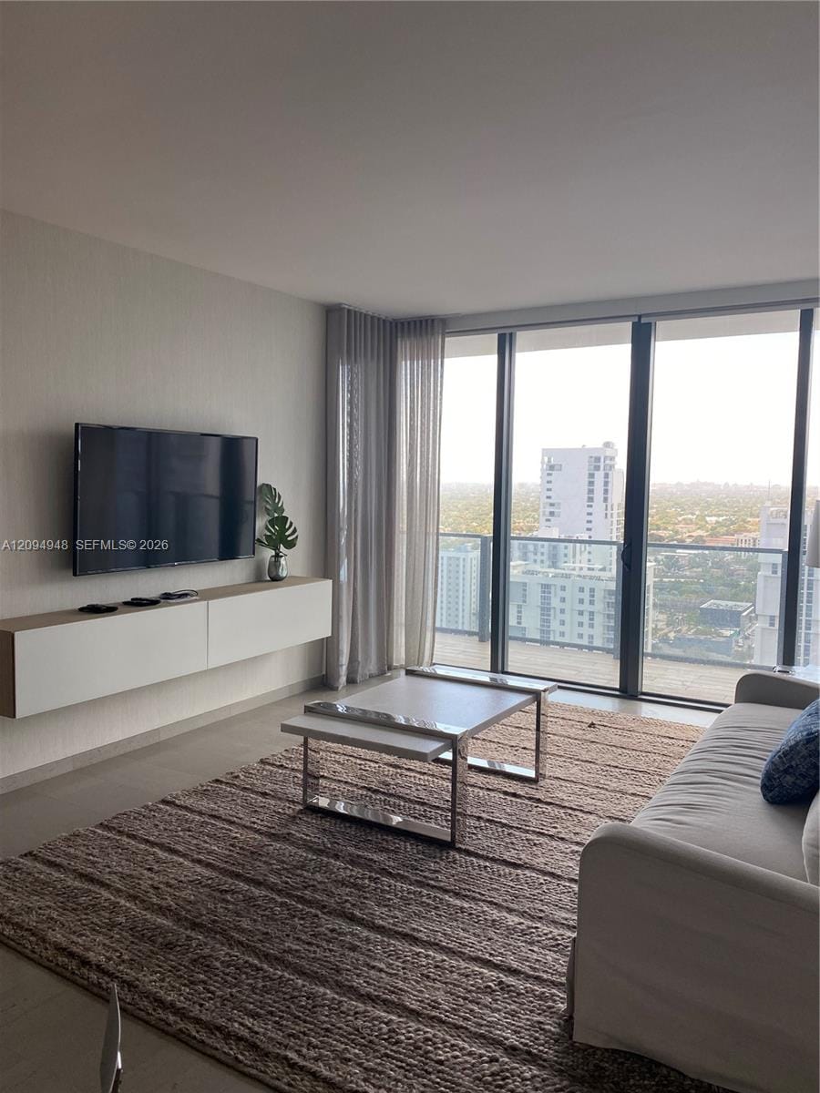 88 SW 7th Street 1904 — photo 9