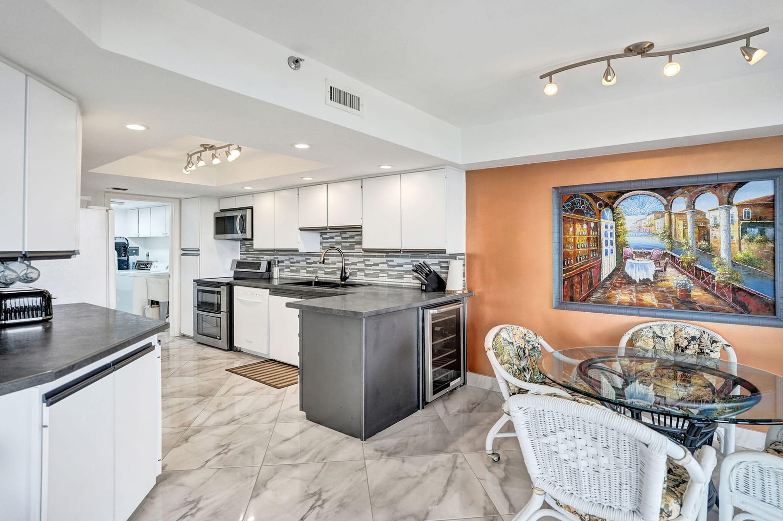 1900 CONSULATE Place 604, West Palm Beach, FL 33401 photo 13