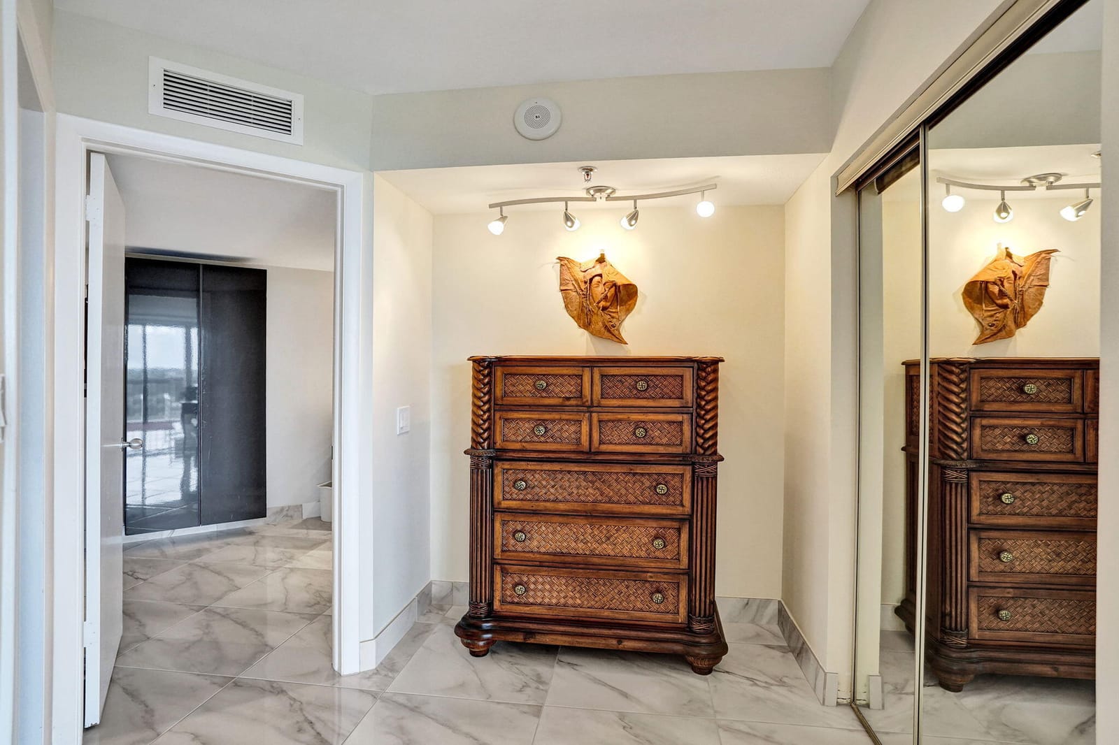 1900 CONSULATE Place 604, West Palm Beach, FL 33401 photo 24